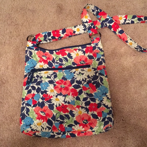 Retired Vera Bradley Summer Cottage hipster - Picture 2 of 3